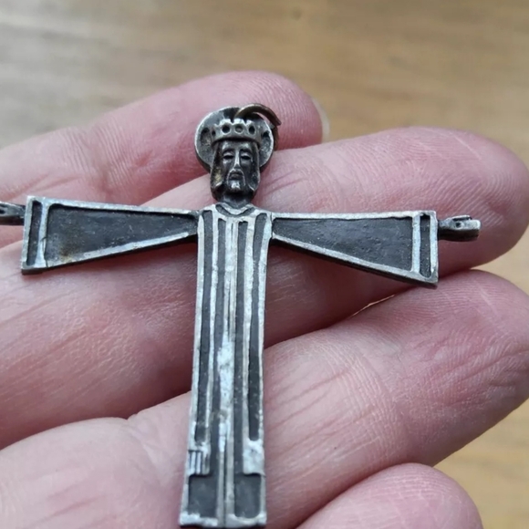 Italian man Made cross of Jesus Body from Italy silver tone. No marking. Vintage - Picture 2 of 7